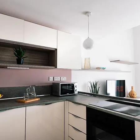 Scenic Seafront Duplex In * Sliema