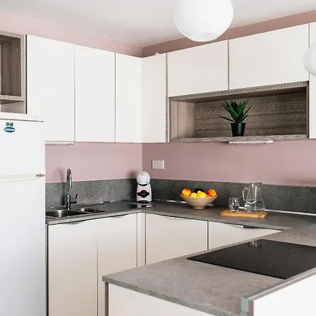 Scenic Seafront Duplex In Apartman